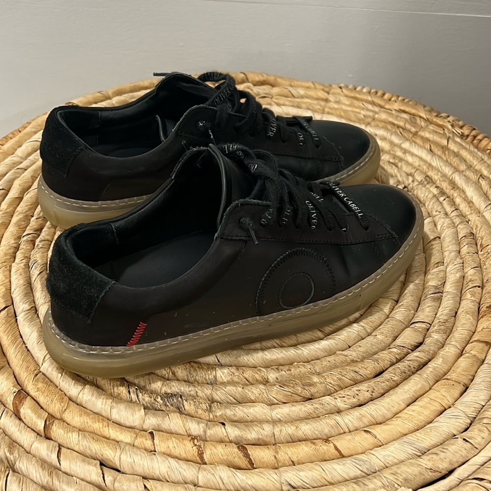 Oliver Cabell Low 1 | Black Ghost